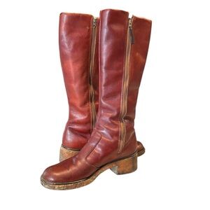 Vintage 1970s Woodstock Sandler Campus Boot With Gum Sole and Fleece Lining 8.5